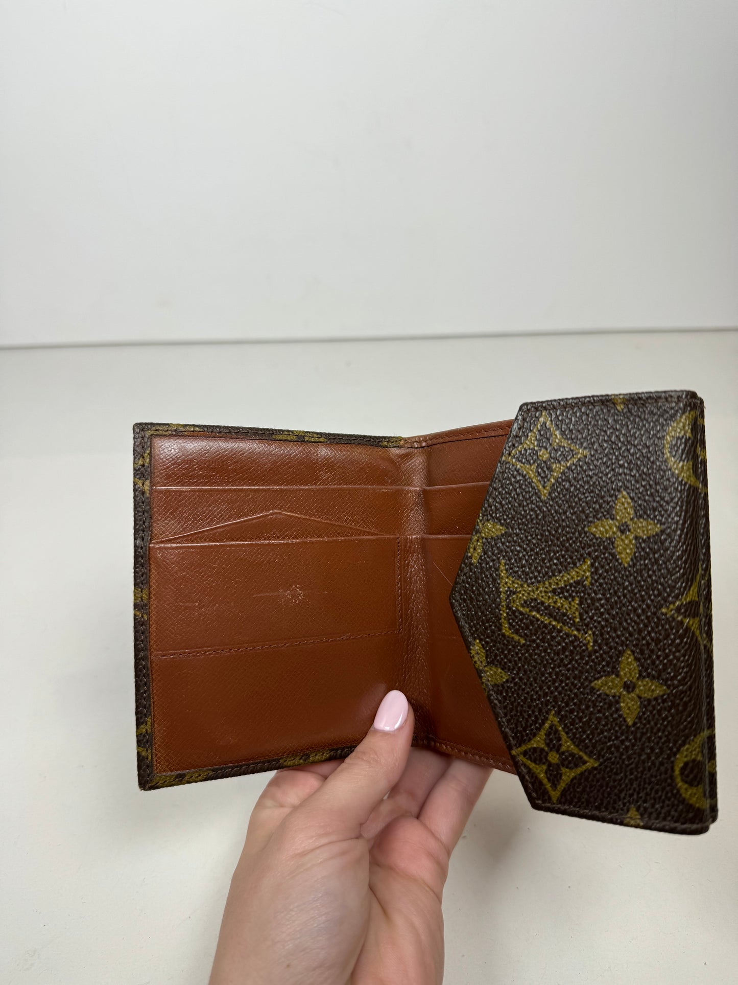 Louis Vuitton Portefeuille Elise Tri-Fold Wallet