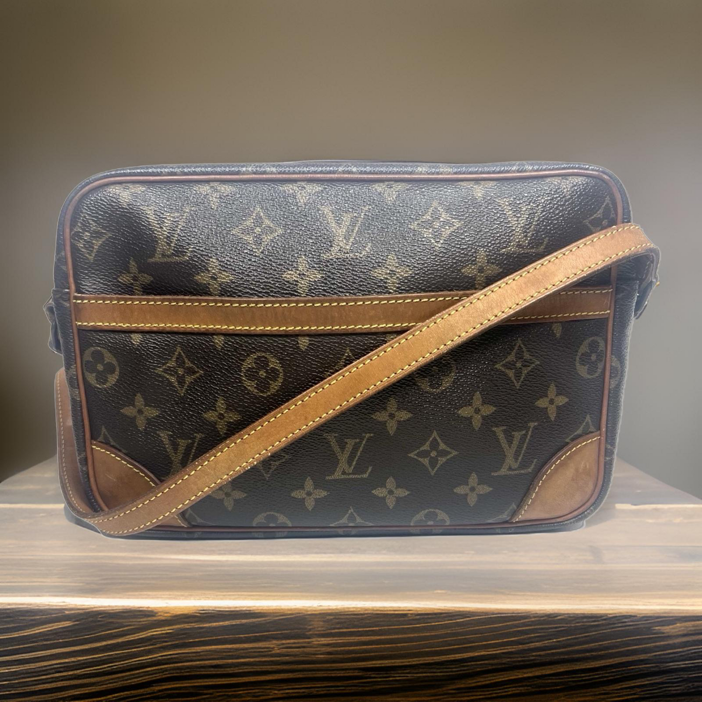 Louis Vuitton Trocadero 27 Crossbody/Shoulder Bag Monogram